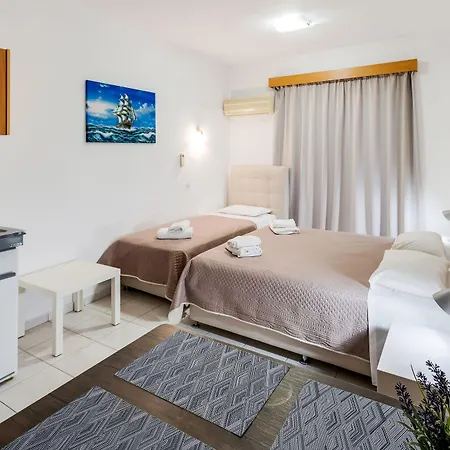 Johnhara & Appartement Ialysos (Rhodes)