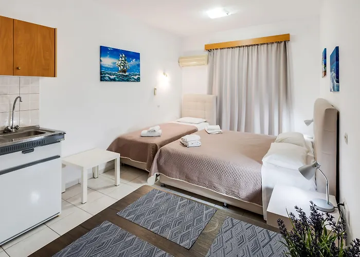 Johnhara & Apartamento Ialisos